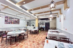 Restaurant - Yueman Xilou Theme Inn (Tongxiang)