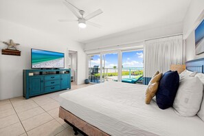 Lägenhet - flera sängar (Jamaica Royale Beach View Tower - T32) | 2 sovrum, skrivbord och wi-fi