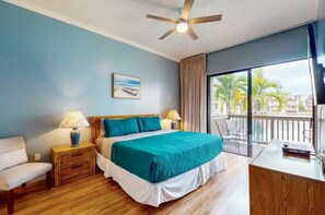 Resortwoning, 1 kingsize bed met slaapbank (Our House at the Beach Lake House - C) | 2 slaapkamers, een bureau, wifi