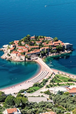 Point of interest - Budva Felix Suits (Budva)