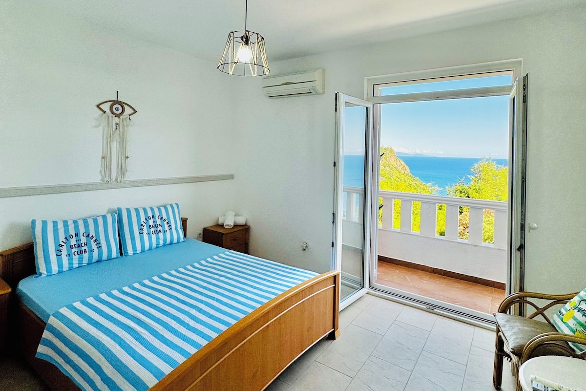 Comfort Double Room | 2 bedrooms, premium bedding, blackout drapes, free WiFi