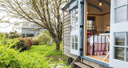 Cosy shepherdâs hut in Moylegrove. The perfect escape for couples in Pembrokeshire.