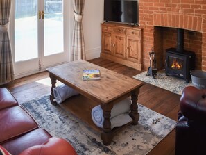 Fireplace - 5 bedroom accommodation in Repps with Bastwick, near Great Yarmouth (Repps with Bastwick, near Great Yarmouth)