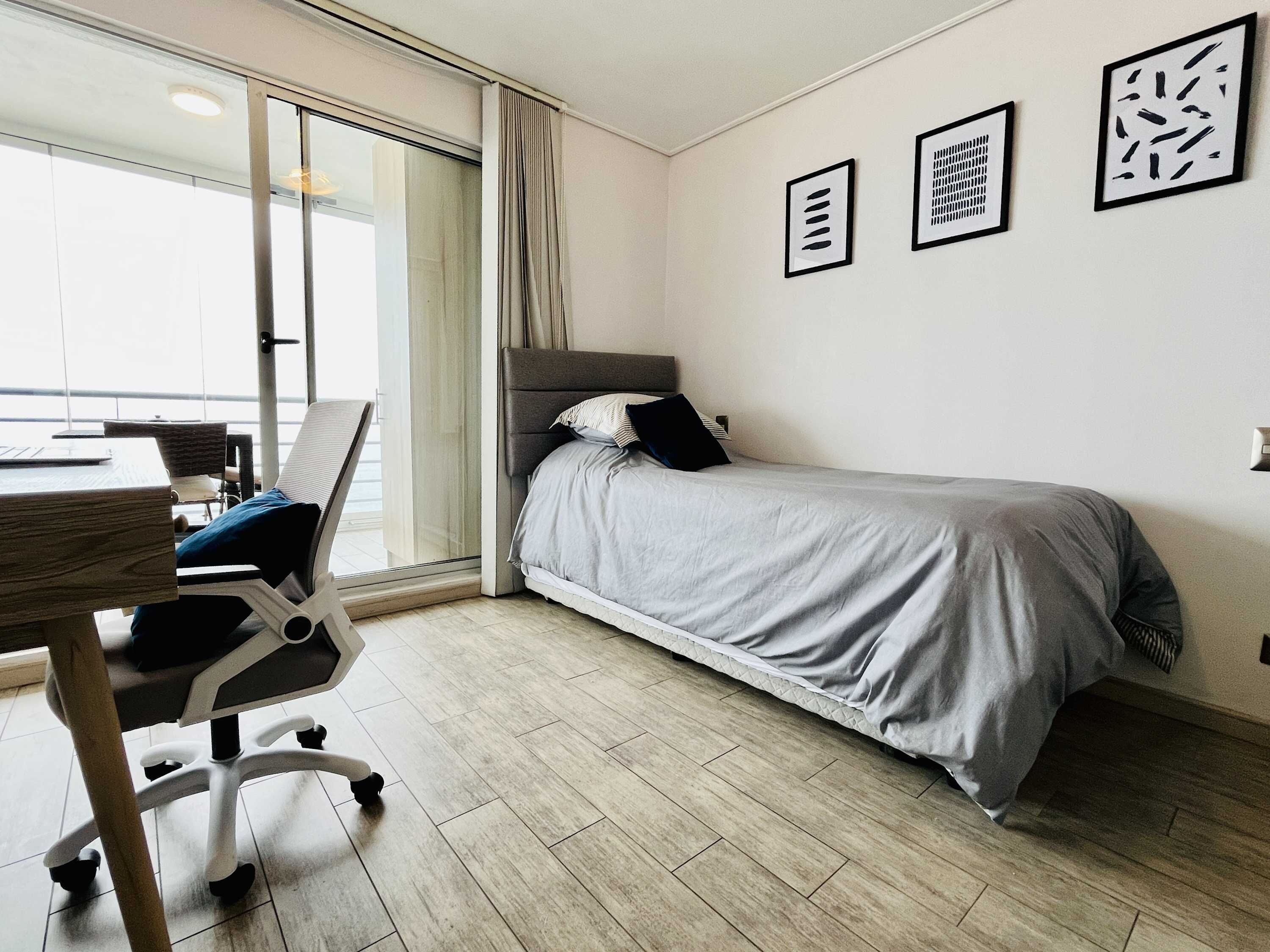 2 bedrooms, desk, free WiFi, bed sheets