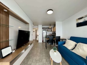 Smart TV, stereo, offices