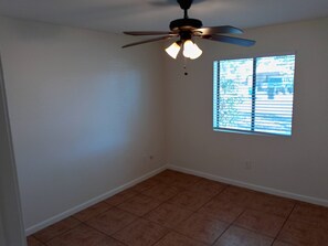 Interior - Charming 3-bedroom house with WiFi, AC in superb Phoenix (Phoenix)