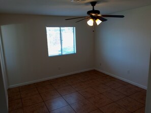 Interior - Charming 3-bedroom house with WiFi, AC in superb Phoenix (Phoenix)