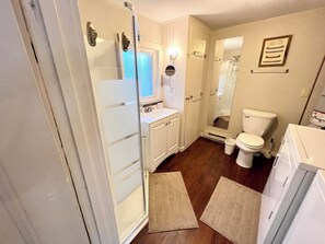 Bathroom - 502 Walnut in Lakeside (Lakeside)