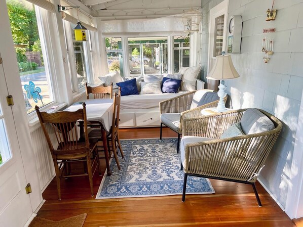 TV - 502 Walnut in Lakeside (Lakeside)