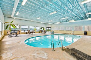 Una piscina techada, una piscina climatizada