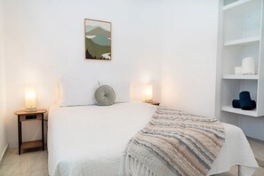 3 chambres, fer et planche à repasser, lit parapluie, Wi-Fi gratuit