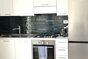 Fridge, oven - S342 - Sirolo, comfortable three-room apartment near the center (Sirolo)