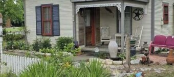  Sunday Haus- 2 blocks from Main Street! Sleeps 4