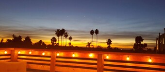 O'Side Playa Beach Bungalow home's Vacation Studio 1 mile east of Oceanside Pier