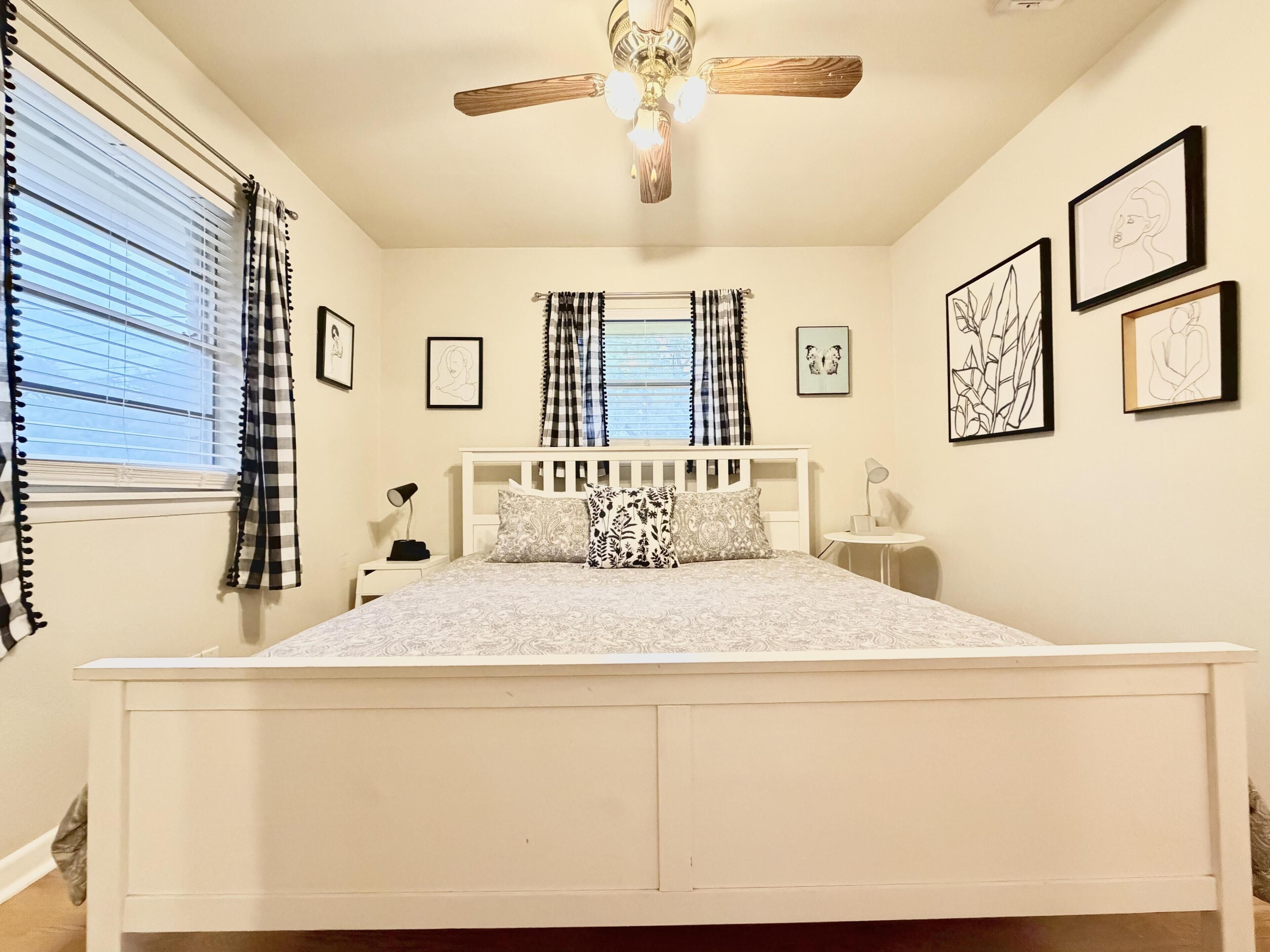 2 habitaciones, escritorio, tabla de planchar con plancha y wifi gratis 