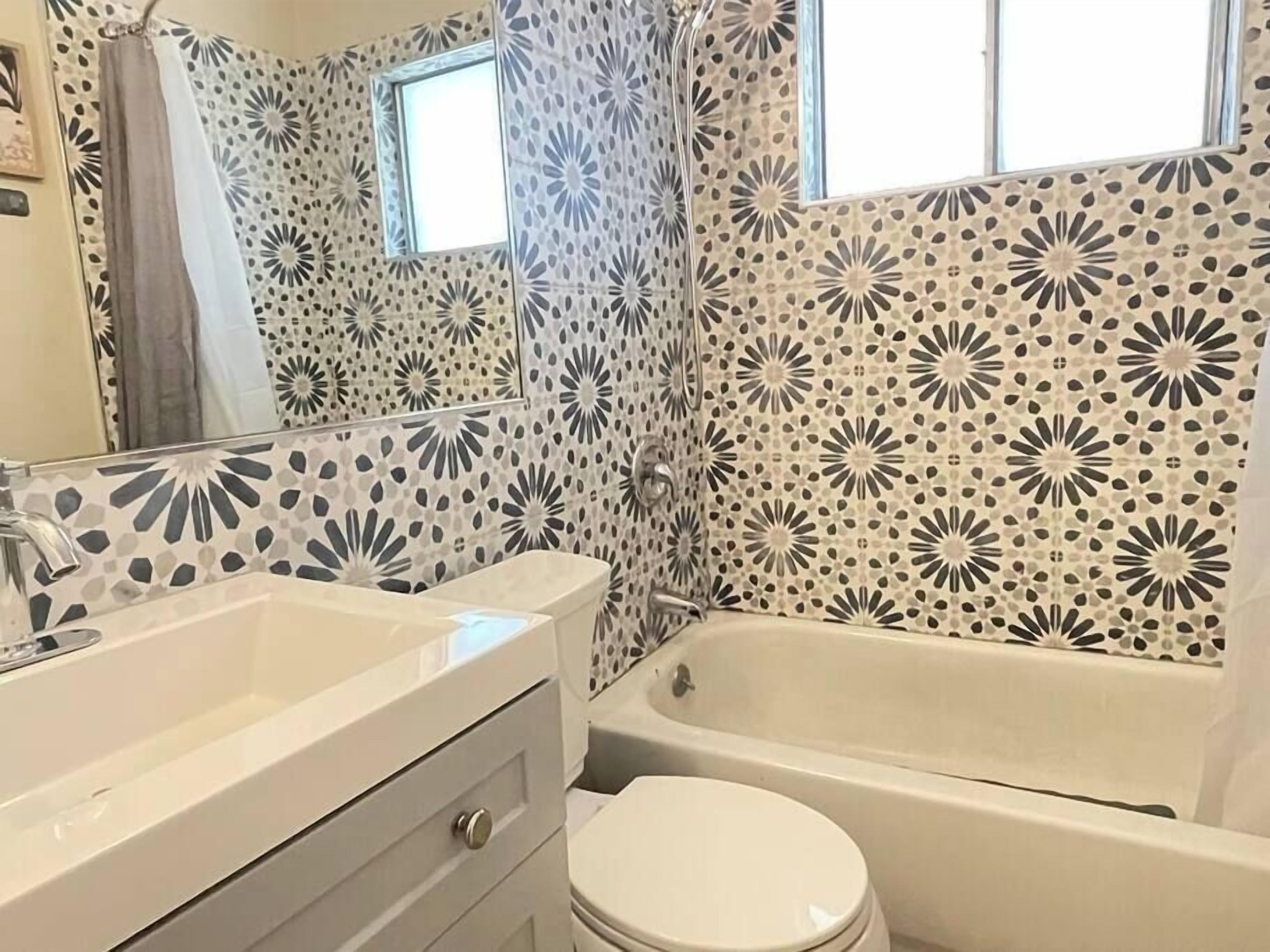 Hair dryer, towels