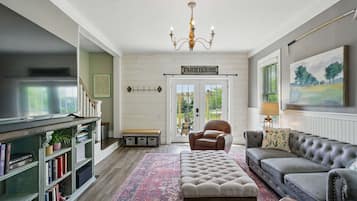 智能電視、書籍