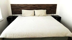 2 bedrooms, iron/ironing board, WiFi, bed sheets - H2O Holiday Apartments - Unit 10 (North Haven)