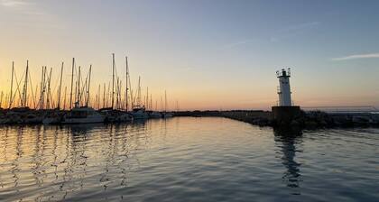 3 piĂšces centre-bourg, jardin clos, 150m plage