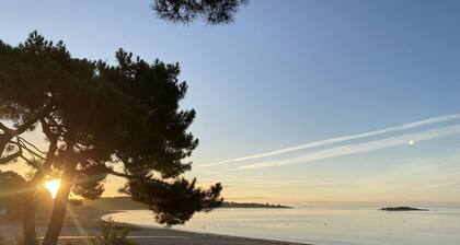 3 piĂšces centre-bourg, jardin clos, 150m plage