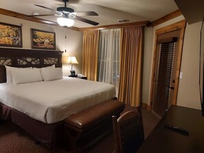 5 habitaciones, tabla de planchar con plancha, wifi y ropa de cama 