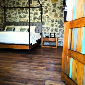 Habitació de luxe | Llençols de cotó egipci, roba de llit d'alta qualitat i cobrellits