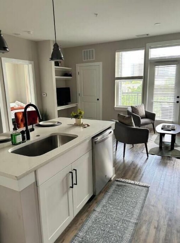 Interior - Urban Vista: Luxury Apartment
(Atlanta)