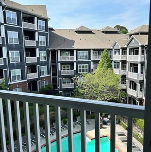 Property grounds - Urban Vista: Luxury Apartment
(Atlanta)