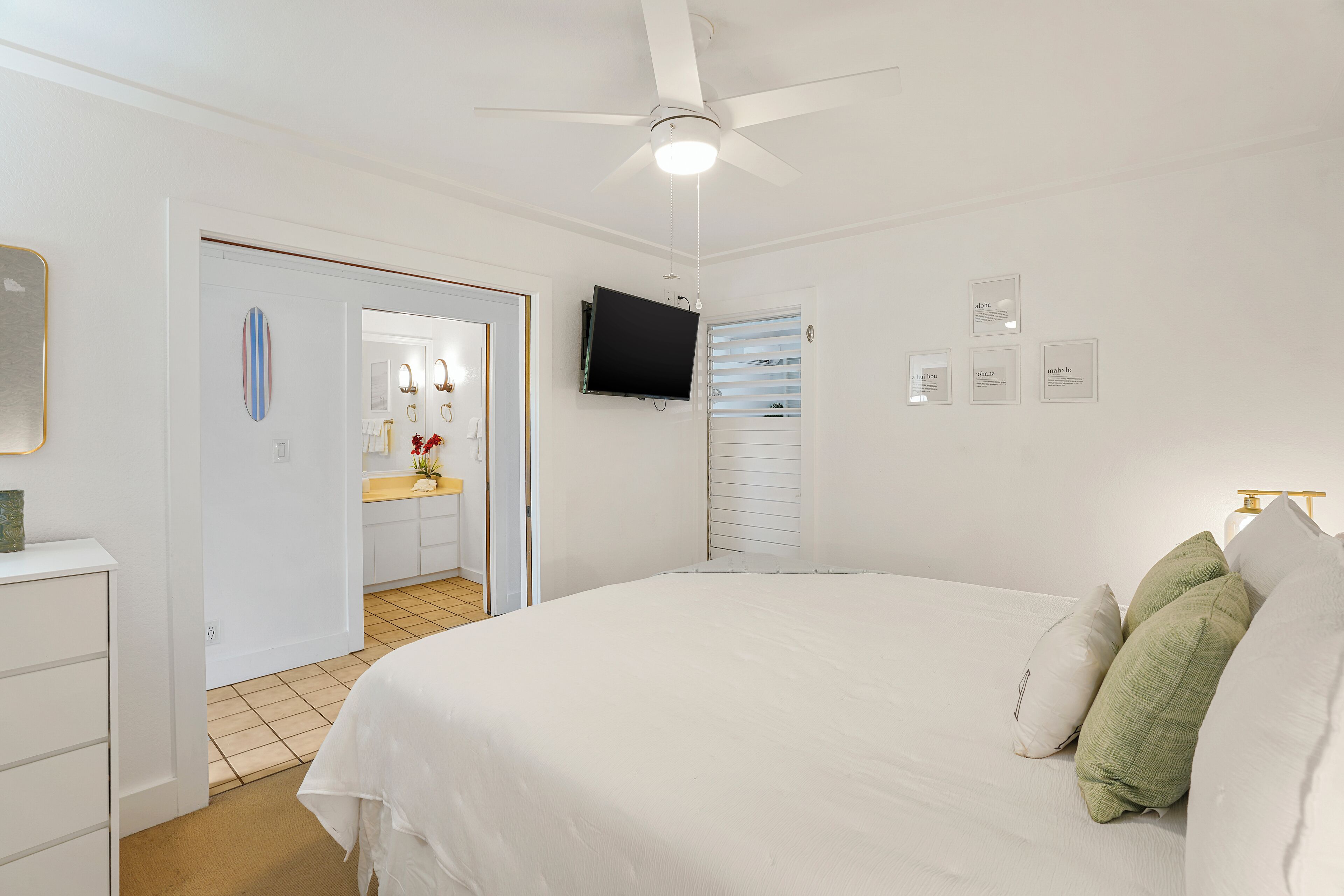 1 chambre, fer et planche à repasser, lit parapluie, Wi-Fi gratuit