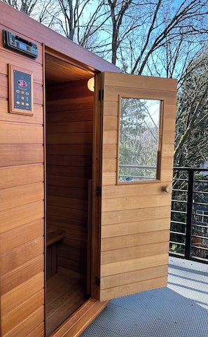 Sauna - "Sauna-fication" in West Seattle (Seattle)