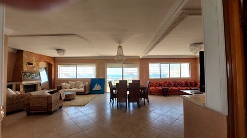 Luxury villa with sea view 