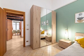 2 bedrooms, WiFi, bed sheets