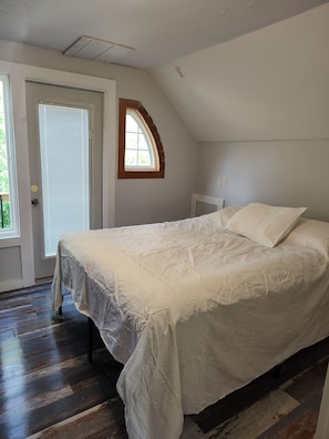 1 chambre, bureau, Wi-Fi gratuit, draps fournis