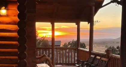 The Peacemaker Cabin: Cozy cabin in enjoyable Apple Valley with AC