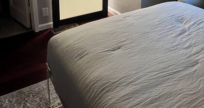 Luxury studio in Walnut Creek