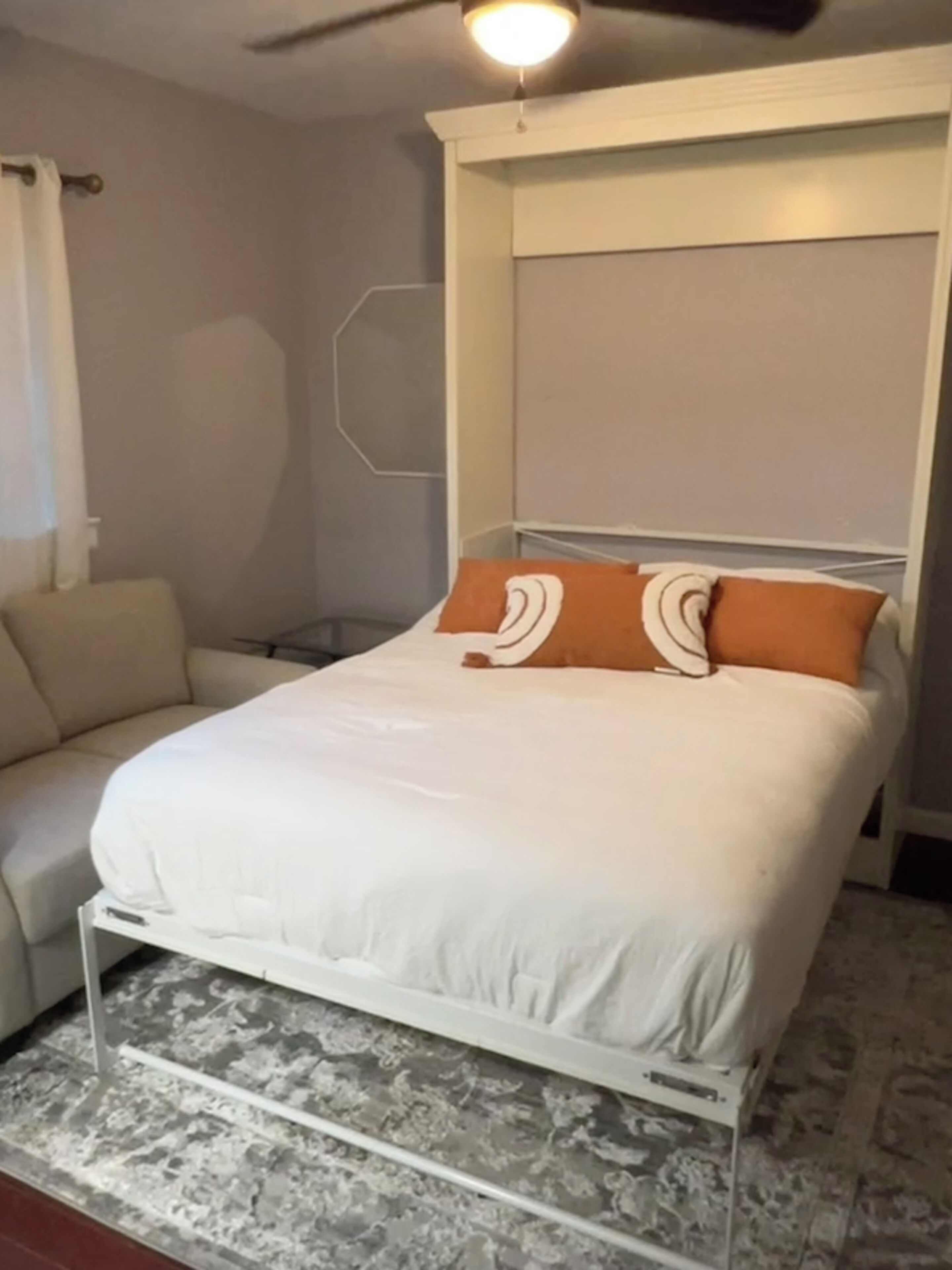 Luxury studio in Walnut Creek 