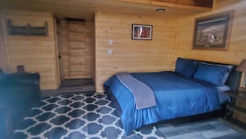 2 bedrooms, in-room safe, bed sheets