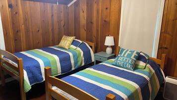2 bedrooms, free WiFi, bed sheets