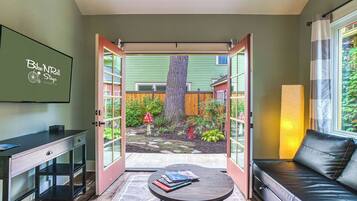 Smart TV, books, computer monitors