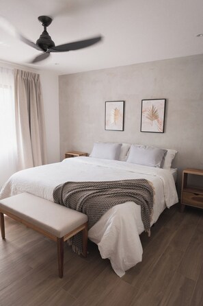 デラックス スイート | デスク、ノートパソコン用作業スペース、WiFi (無料)