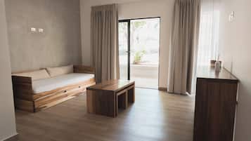 Deluxe Suite | Living area