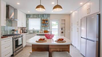 微波炉、烤箱、炉灶、洗碗机