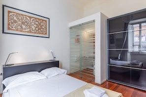 1 bedroom, iron/ironing board, Internet, bed sheets