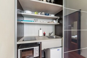 Microondas, placa de cocina
