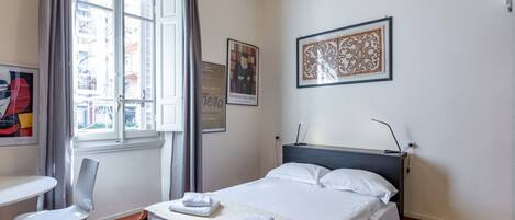 1 室のベッドルーム、アイロン / アイロン台、インターネット、ベッドシーツ