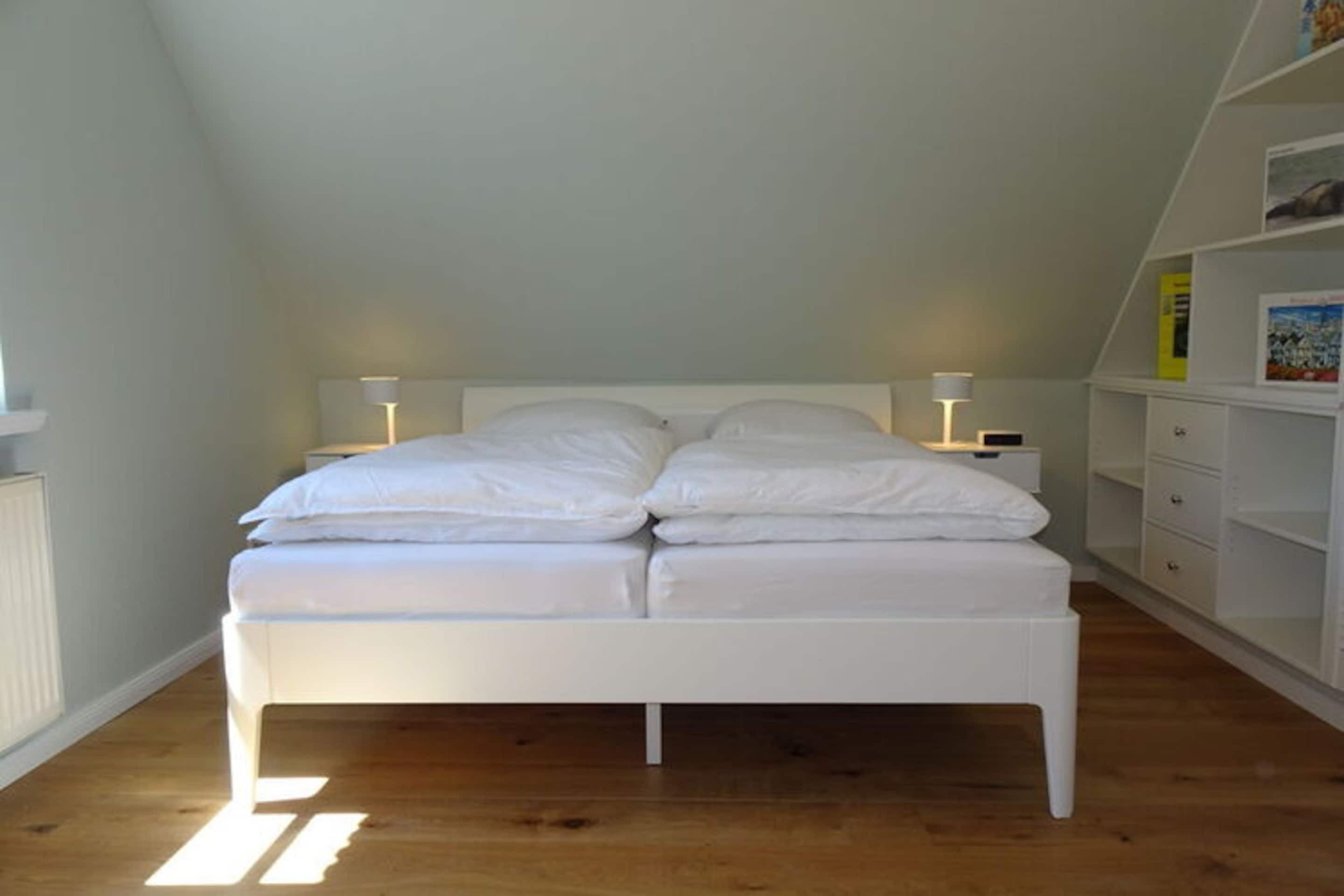 Apartment | 4 bedrooms, individually furnished, iron/ironing board