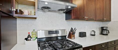 Fridge, microwave, oven, stovetop