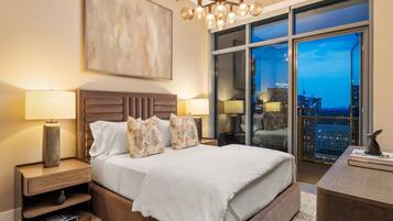 3 bedrooms, desk, iron/ironing board, free WiFi