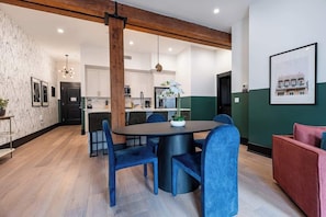 Dining - Prime Downtown 2BD Private Terrace Hotel (New Orleans)