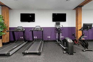 Fitness facility - Prime Downtown 2BD Private Terrace Hotel (New Orleans)